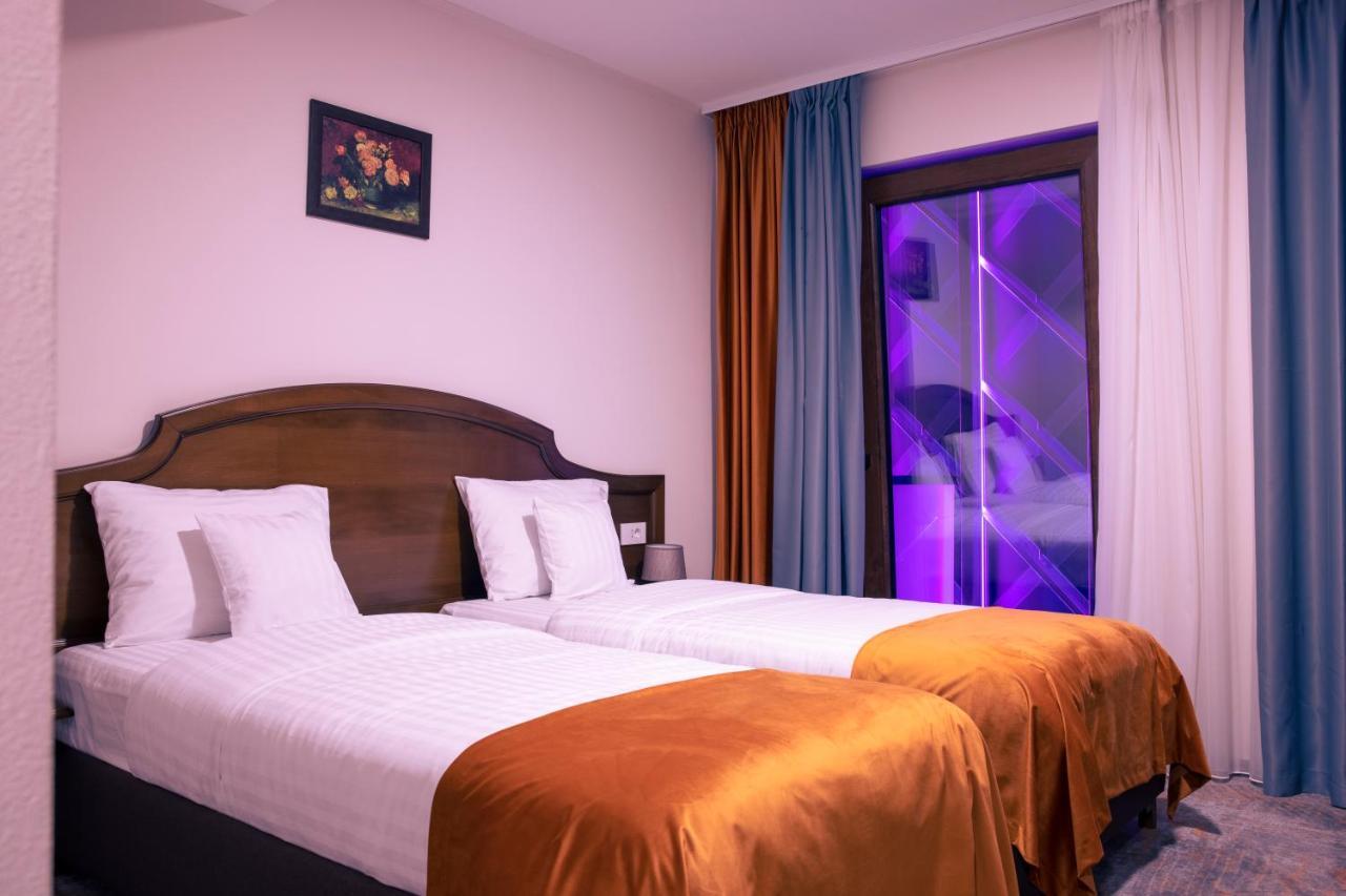 אלבה לוליה Hotel Aura Unirii מראה חיצוני תמונה